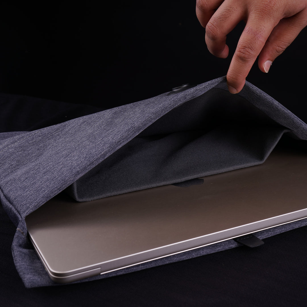 TravelSafe Laptop Sleeve – Waterproof, Foldable & Velvet-Lined Protection