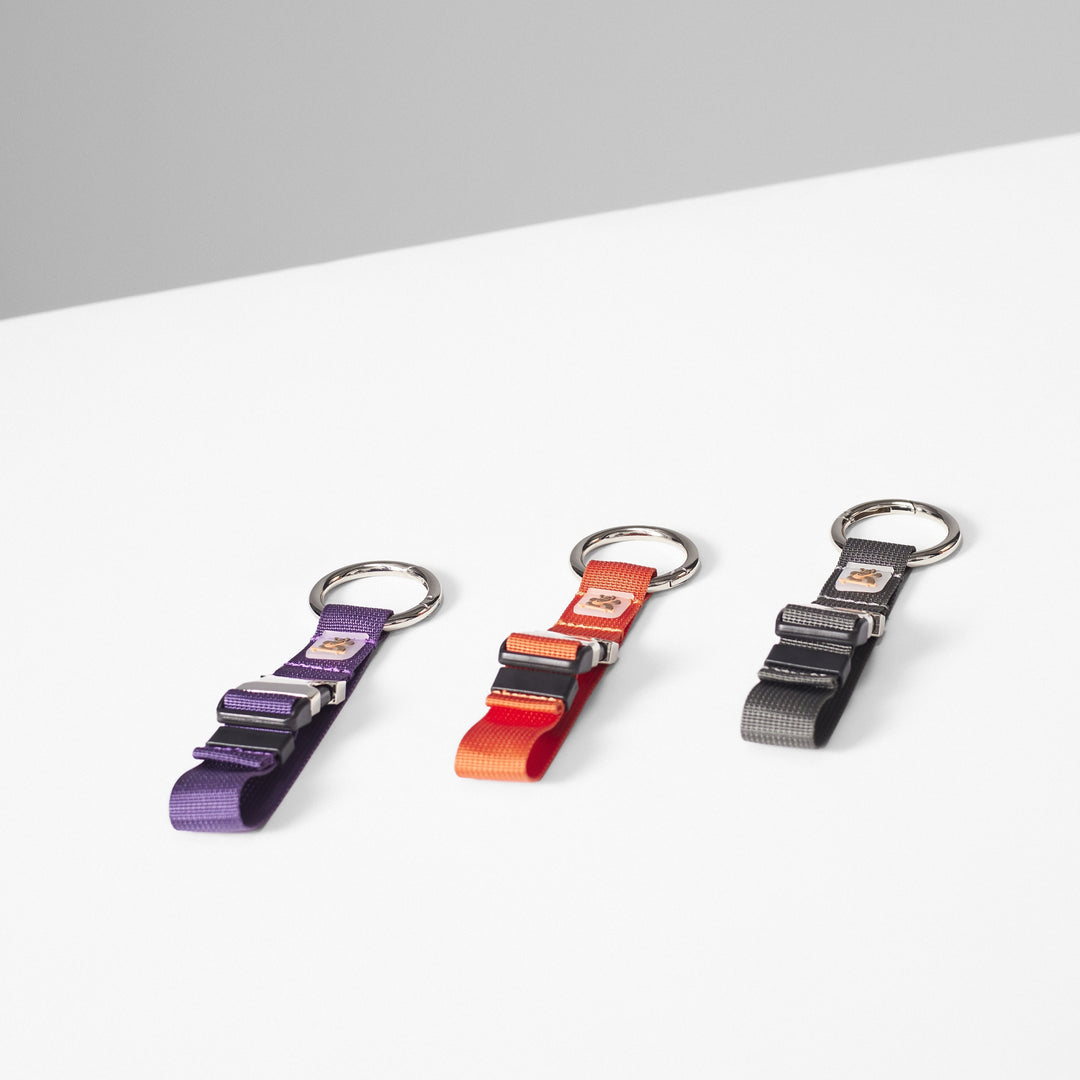 TLM Carry Clip – Heavy-Duty Travel Hook for Hands-Free Convenience