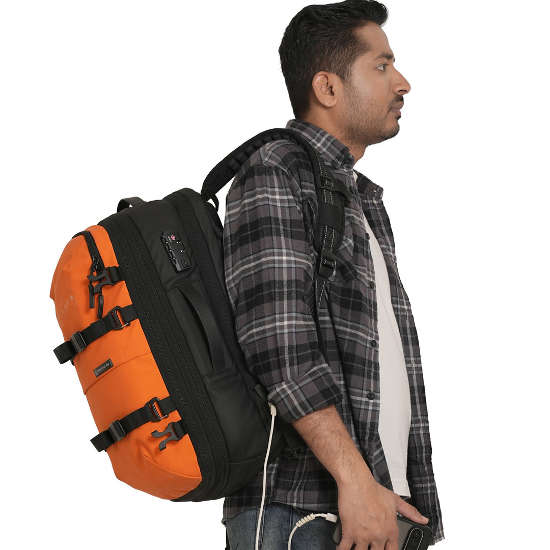 TravelLikes_Me 44L Carry-On Backpack — TSA Lock & Compression-Pocket-Ready